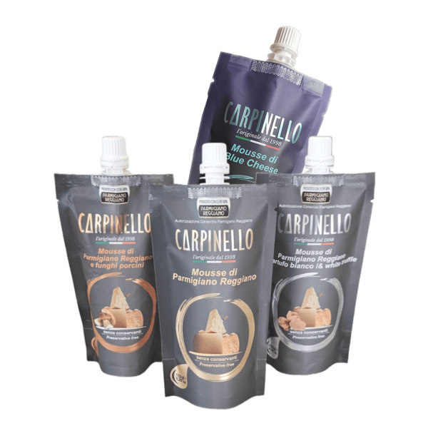 Kit degustazione Carpinello crema di Parmigiano Reggiano, linea Chef con tre gusti in confezione doypack da 150 gr pi&ugrave; confezione di Blue Cheese